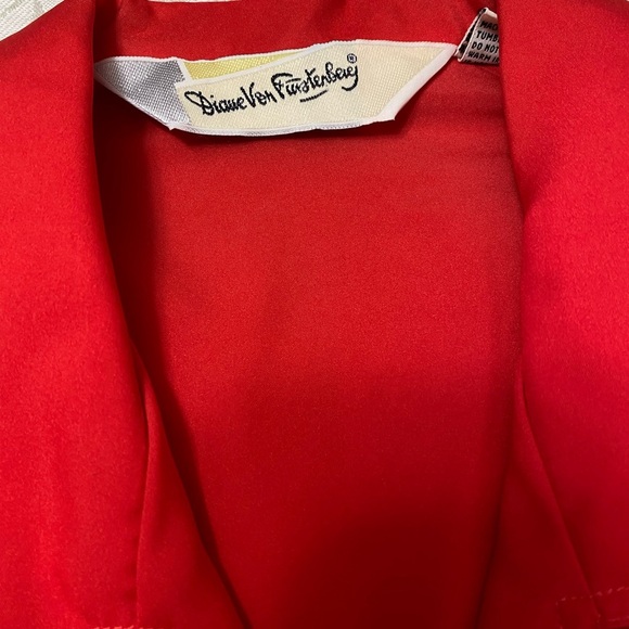 -Diane Von Furstenberg Red military style blouse size 6 - Picture 5 of 7